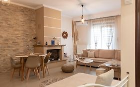 Arya Guesthouse